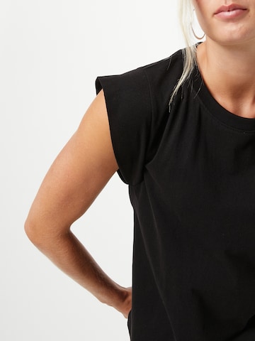 Peppercorn - Camiseta 'Deborah' en negro