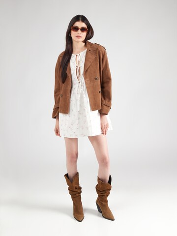 Robe Gina Tricot en blanc