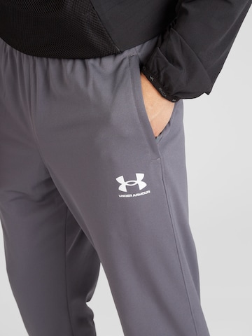 UNDER ARMOUR Regular Sporthose in Grau