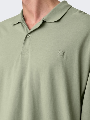 Tricou de la Only & Sons pe verde