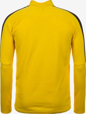 T-Shirt fonctionnel 'Academy 18 Drill' NIKE en jaune