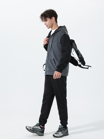 Youthup Sportanzug in Grau