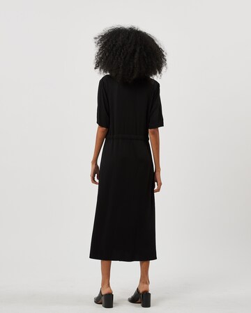 minimum Košilové šaty 'Biola' – černá