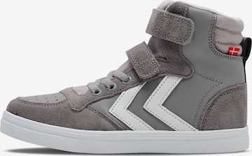 Hummel Sneakers 'Slimmer Stadil' in Grey: front