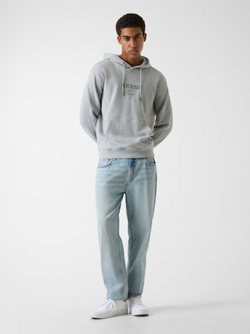 GUESS JEANS Mikina 'BAKER' – šedá