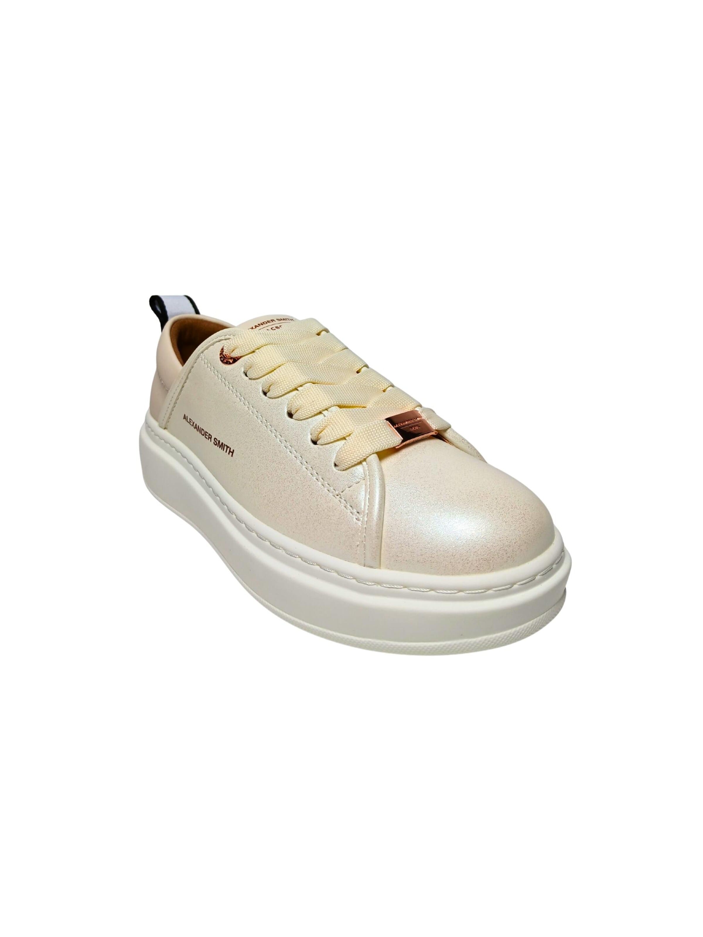 Alexander Smith Sneakers in Beige: front