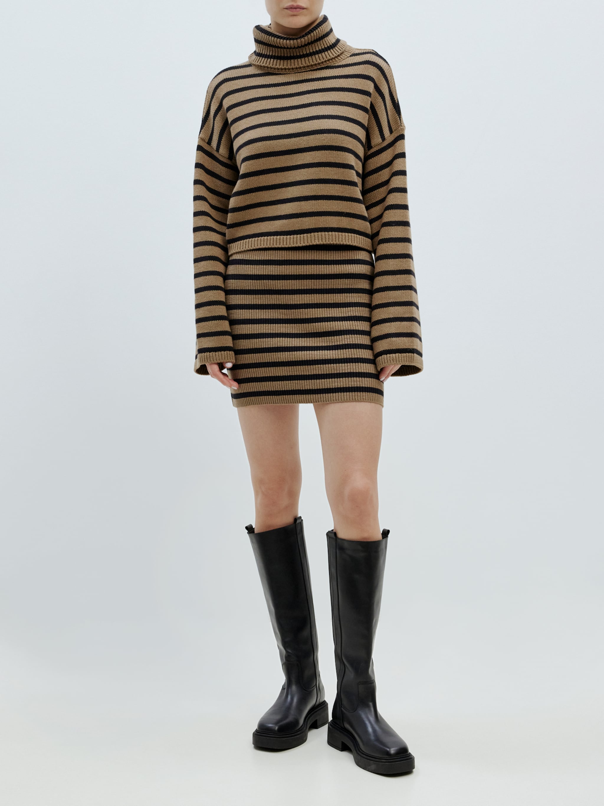 EDITED Produkte Pullover 'Devi' schwarz