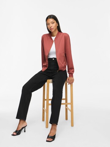 Veste mi-saison 'VIBubble' VILA en rouge
