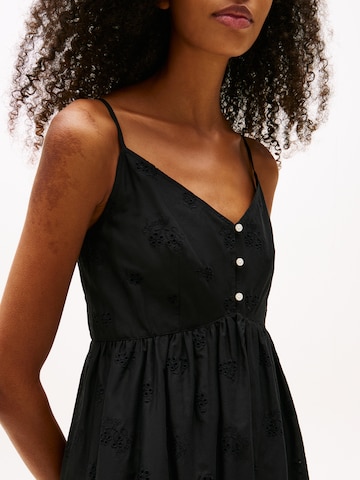 Tommy Jeans Kleid (OCS) in Schwarz