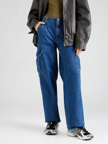 LEVI'S ® Baggy Cargo jeans in Blue: front