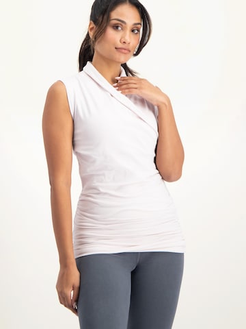 Urban Goddess Yoga & Activewear Sports Top 'Good Karma Yoga & Pilates' in White: front