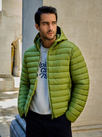 Next - Chaqueta de entretiempo en verde: frente