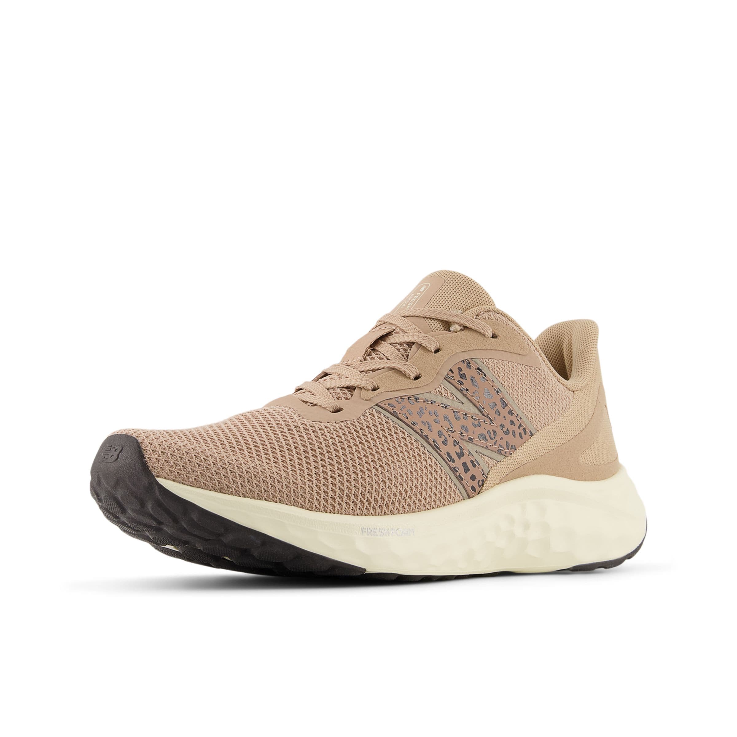 Chaussure de course 'Arishi v4' new balance en marron : devant