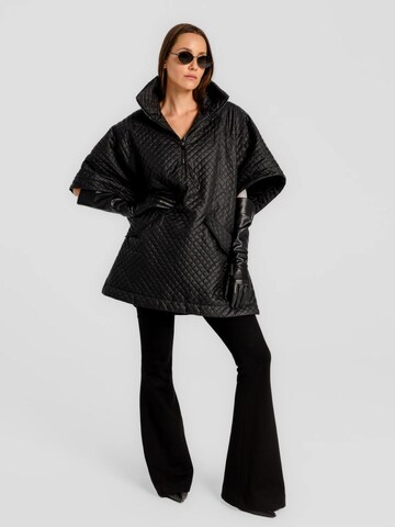Kimono 'Lace' di mandragora in nero
