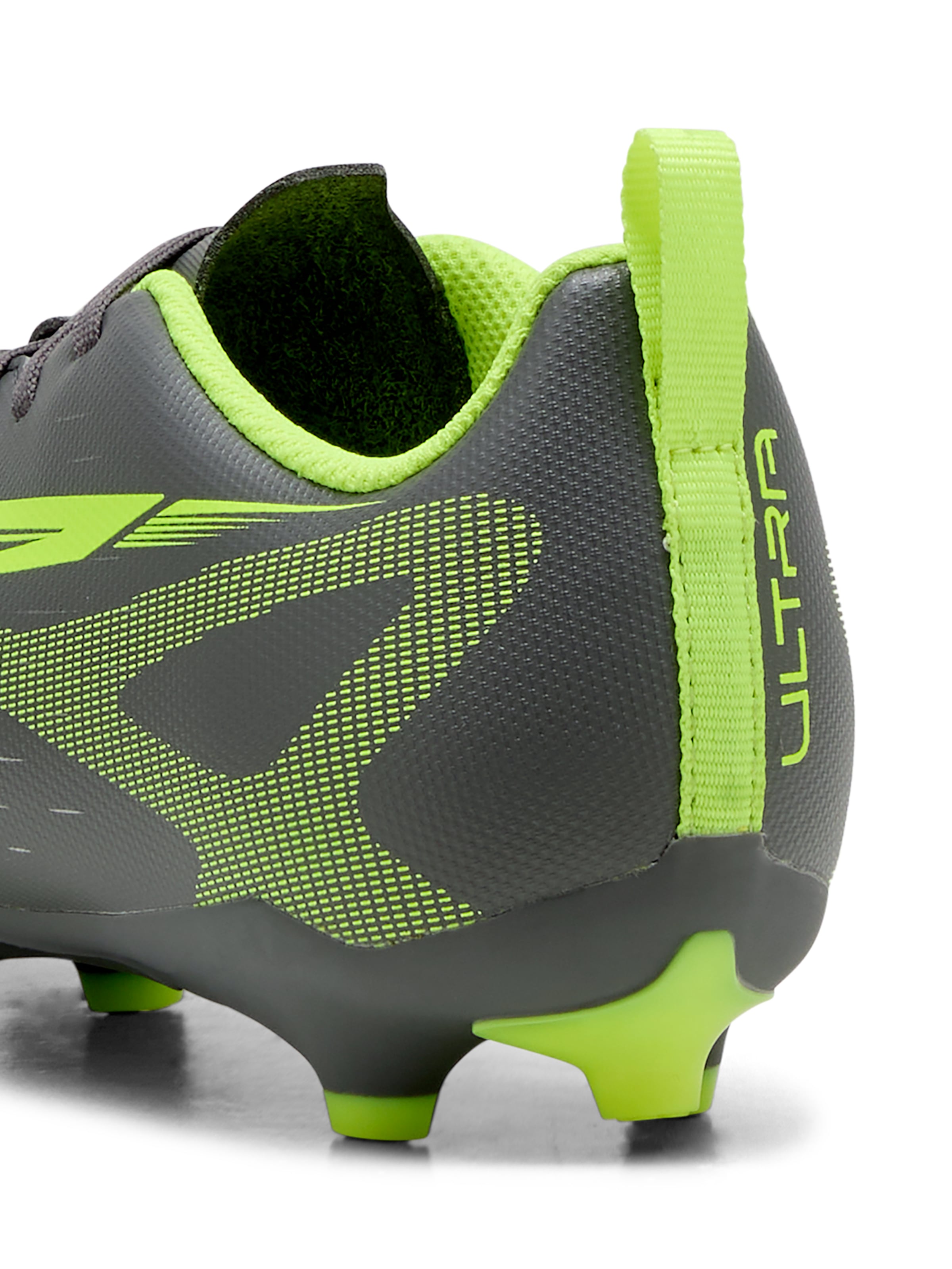 PUMA Спортни обувки 'Ultra 5 Play' в сребърно