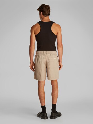 Calvin Klein Jeans - regular Pantalón en gris