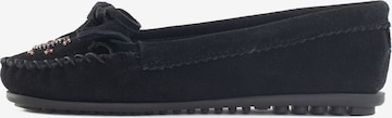 Minnetonka Moccasins 'Me to we' in Black: front