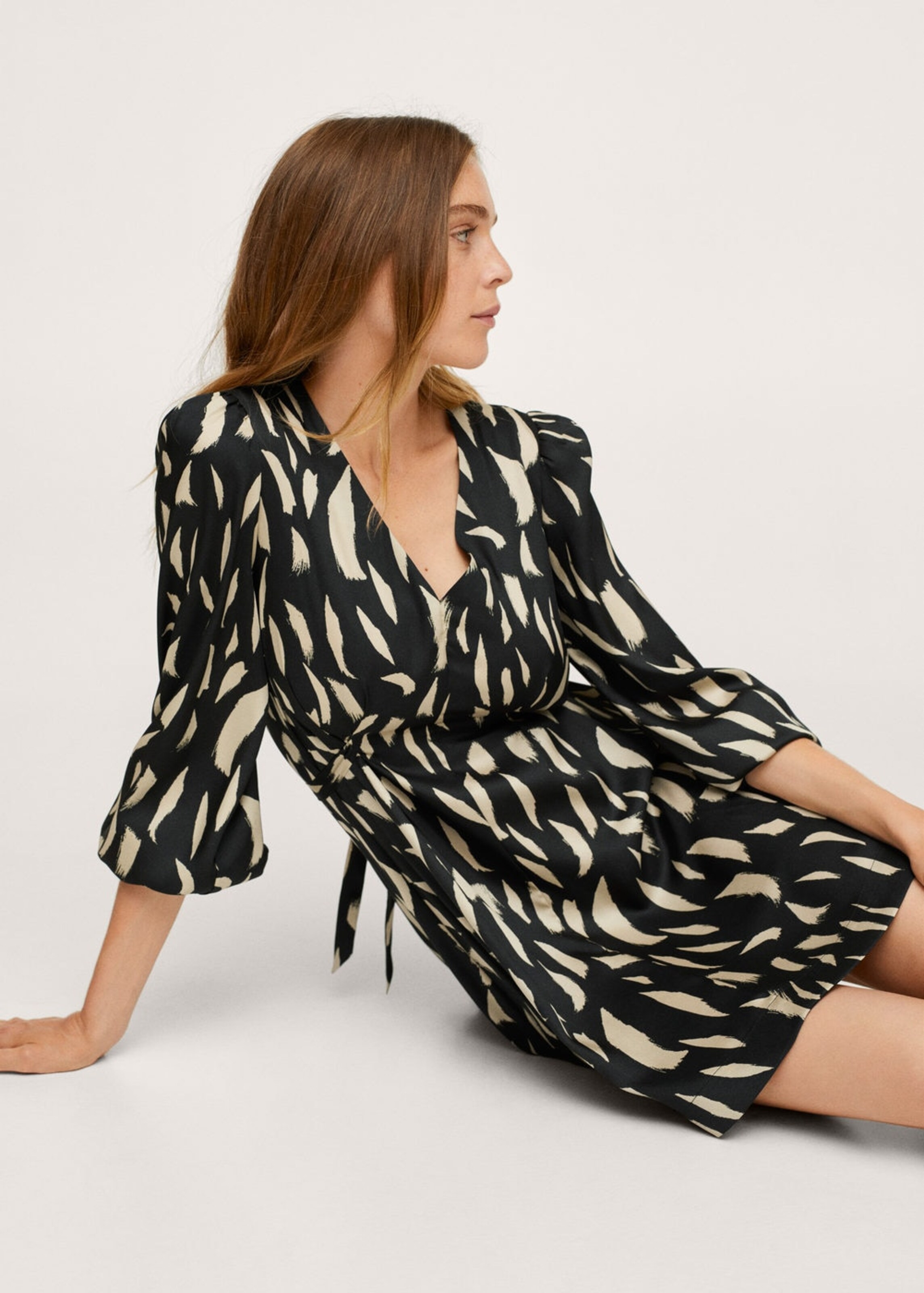 Robe Caroline MANGO en Noir ABOUT YOU