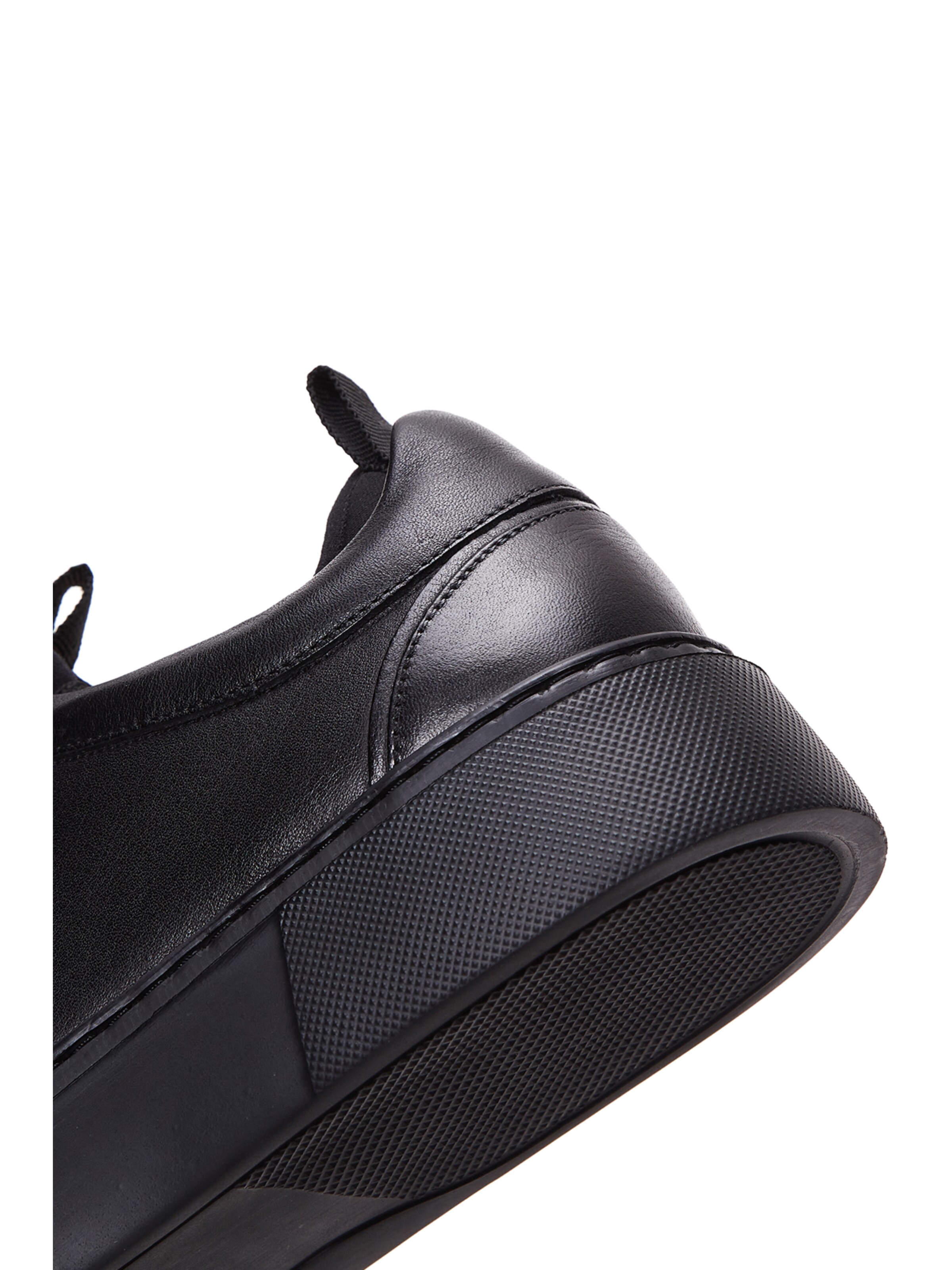 Baskets basses Derimod en noir