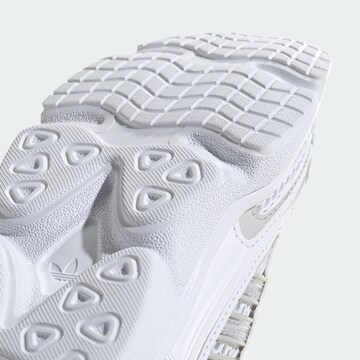 Baskets ADIDAS ORIGINALS en blanc