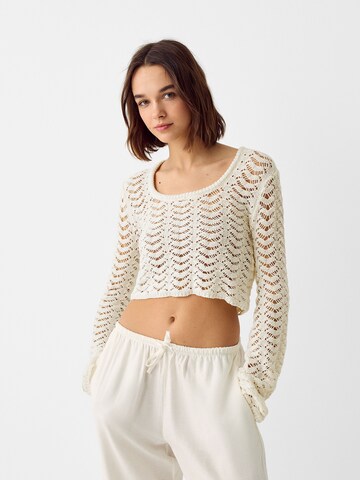 Bershka Sweater in Beige: front