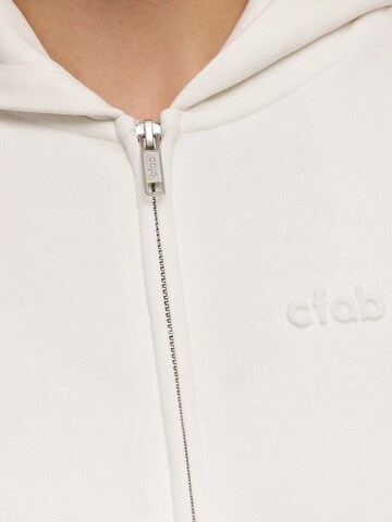 Giacca di felpa 'Everyday' di cfab (formerly creamy fabrics) in bianco