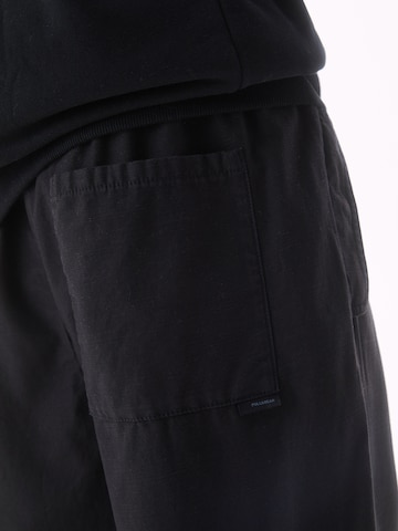 Loosefit Pantaloni de la Pull&Bear pe negru