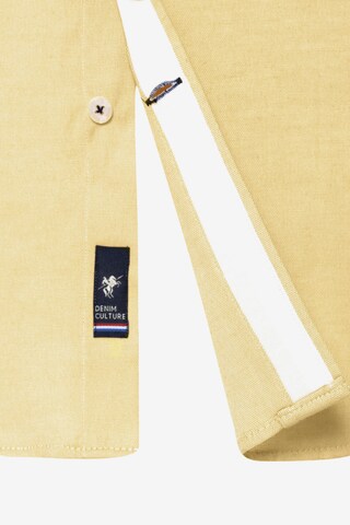 DENIM CULTURE - Ajuste regular Camisa 'EDIZ' en amarillo