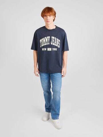 Tommy Jeans Koszulka 'VARSITY' w kolorze niebieski