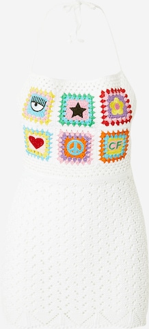 Rochie tricotat de la Chiara Ferragni pe alb: față