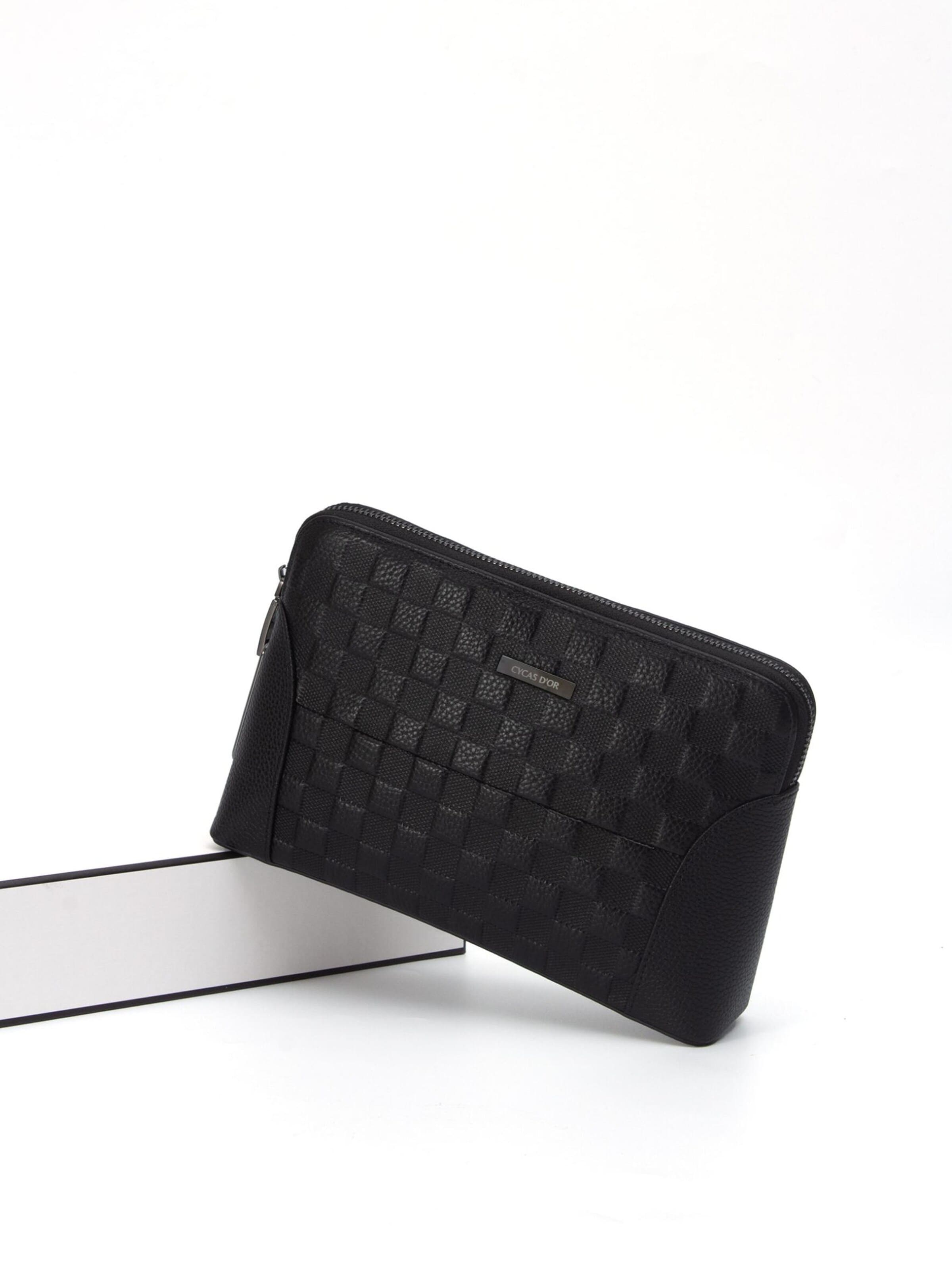 CYCAS D'OR Clutch in Black: front