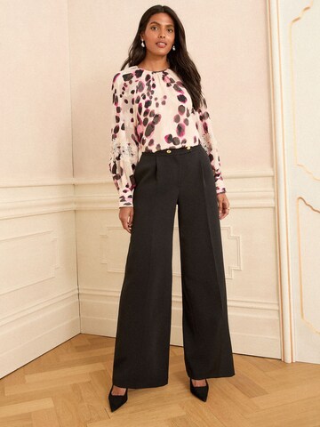 love & rosesWide Leg/ Široke nogavice Hlače s naborima - crna boja
