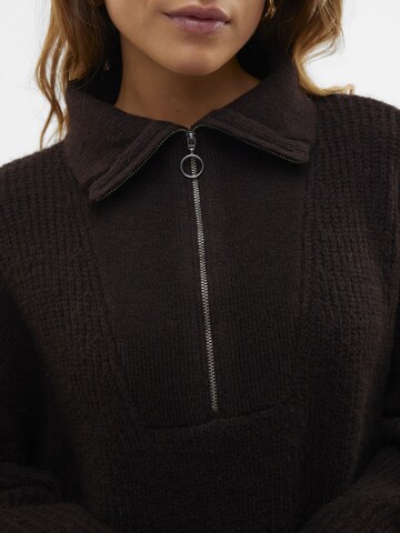 Pull-over 'Pernilla' VERO MODA en marron