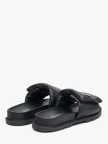 Estro Sandal '25338-10' in Black