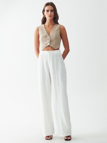 Calli Regular Trousers in White