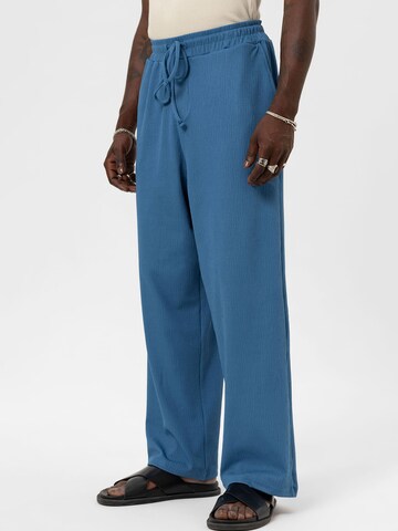 Loosefit Pantaloni 'Golden Alexander' di VAMOS CLO in blu