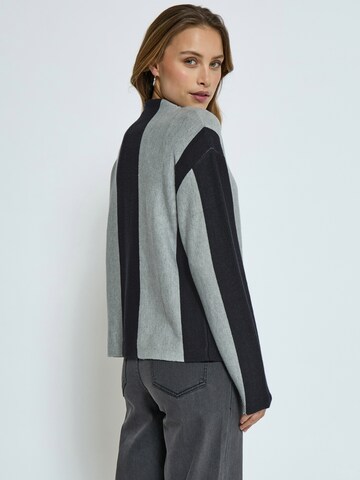 minus - Jersey 'Mireya' en gris