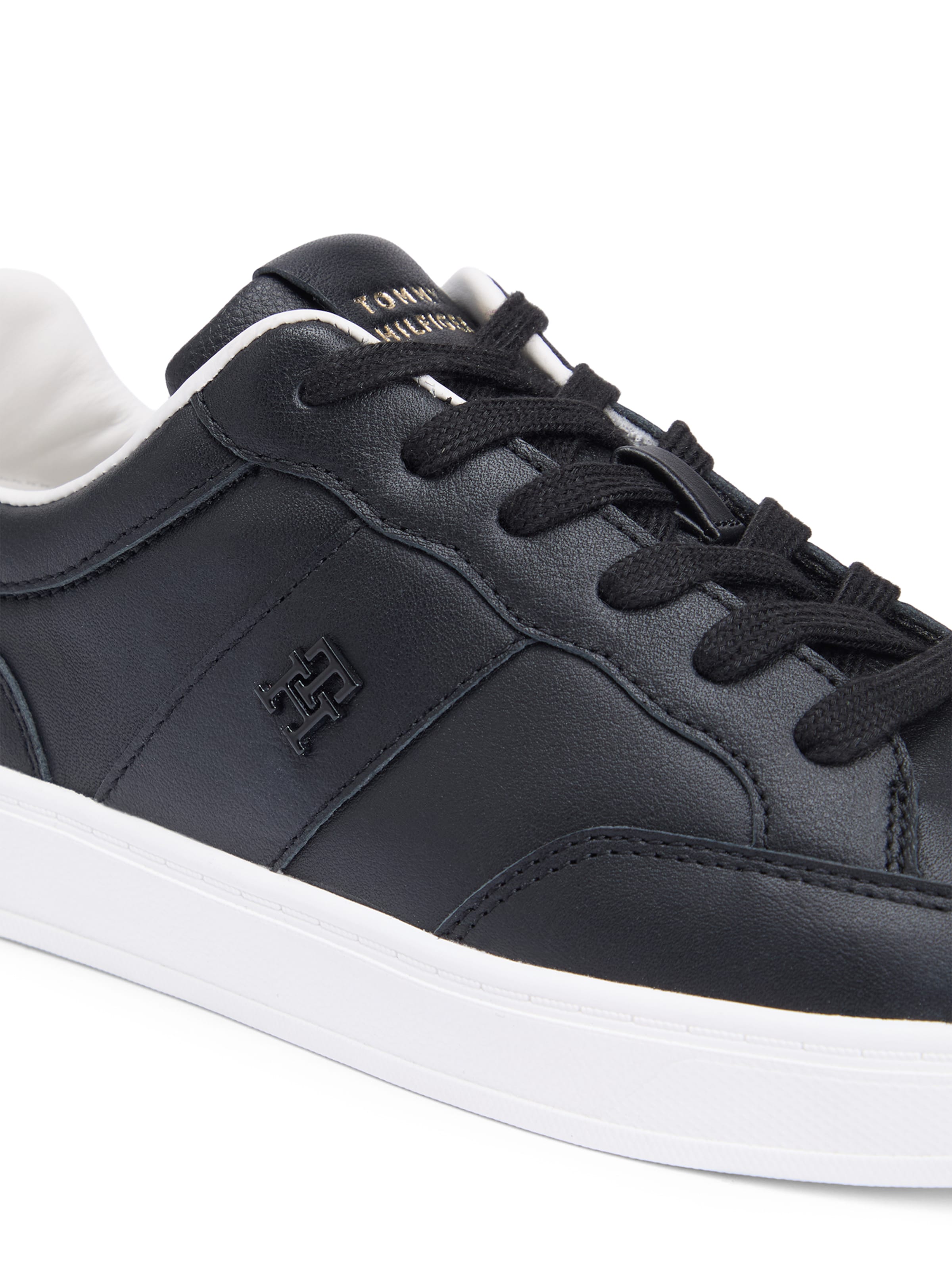 Sneaker low 'HERITAGE COURT' de la TOMMY HILFIGER pe negru