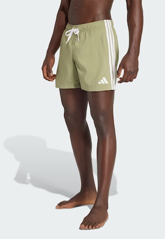 ADIDAS SPORTSWEAR - Calções de banho desportivos em verde: frente
