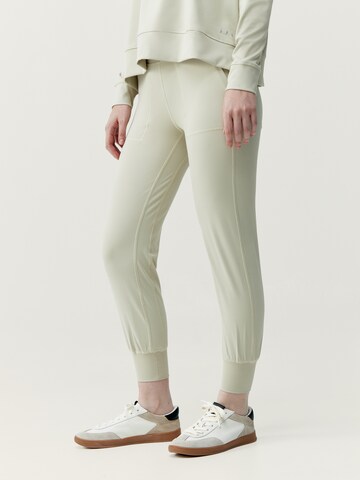 Born Living Yoga Tapered Broek ' Daba ' in Beige