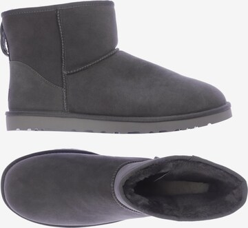 UGG Anke & Mid-Calf Boots in 51 in Grey: front