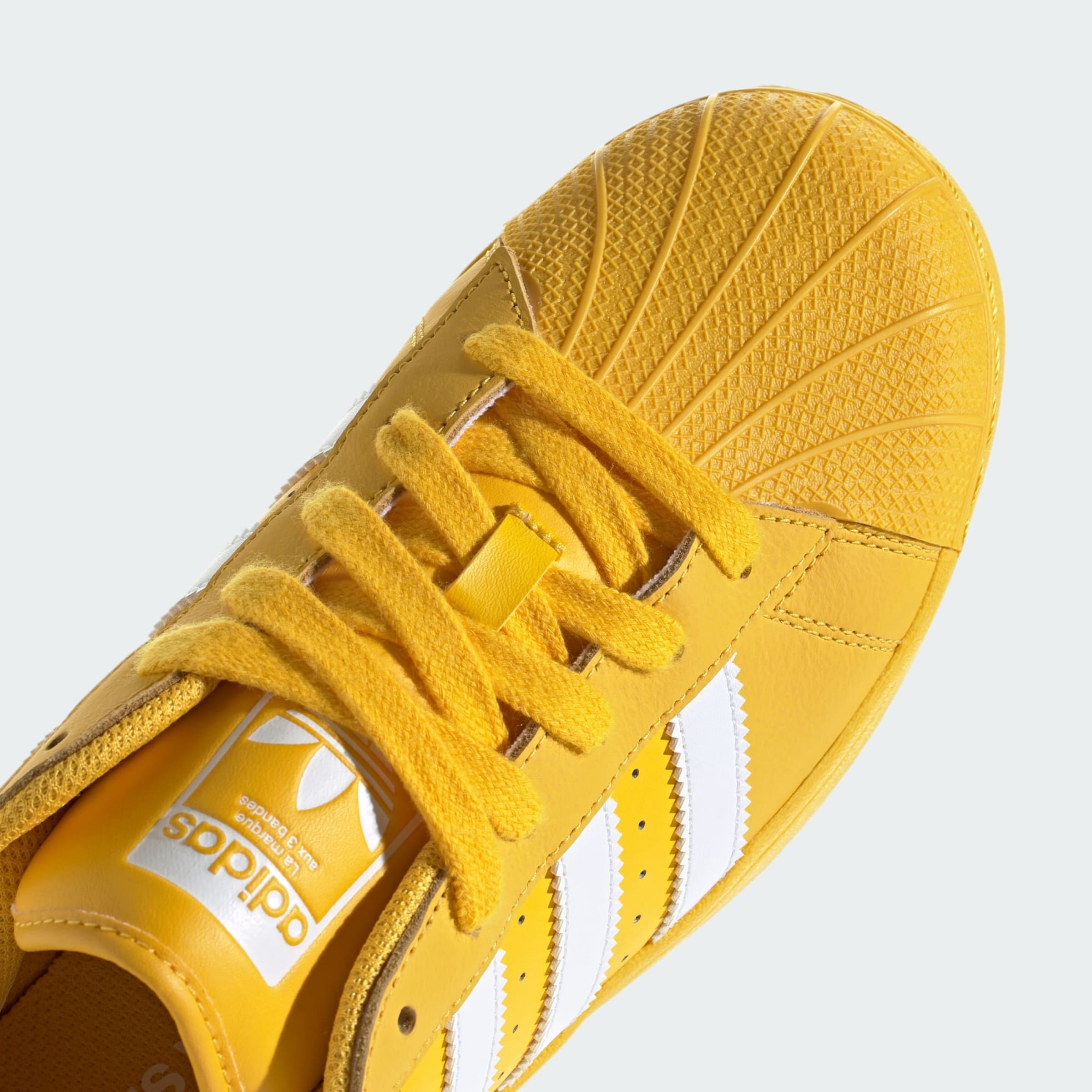 Superstar slip clearance on Jaune