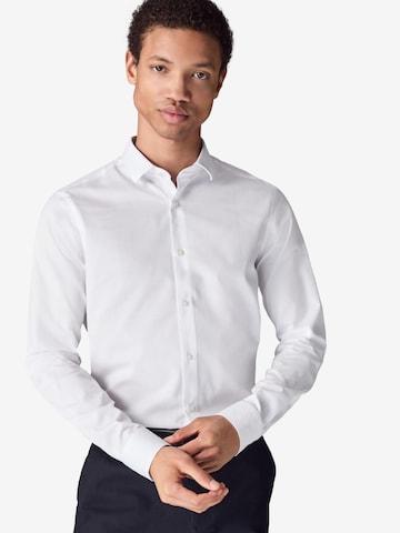 Next - Ajuste estrecho Camisa en blanco: frente