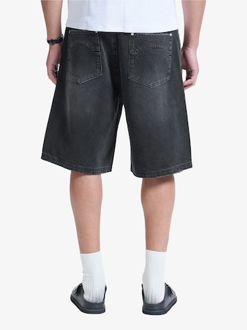 Reternity Loosefit Shorts in Schwarz