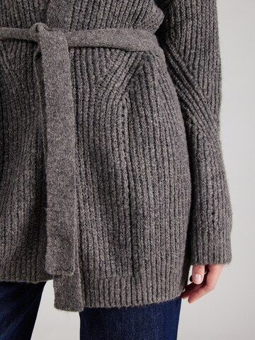 Giacchetta 'Aleana' di ABOUT YOU in grigio