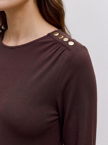 Vero Moda Maternity - Vestido en marrón