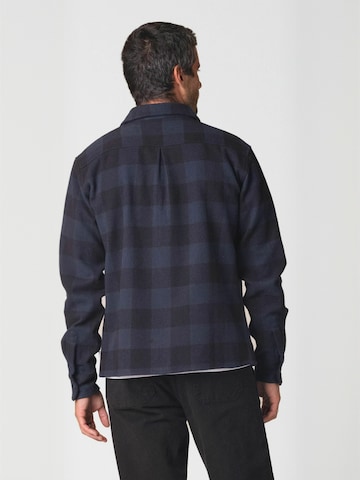 Klitmøller Collective - Ajuste regular Camisa ' Casper ' en azul: atrás