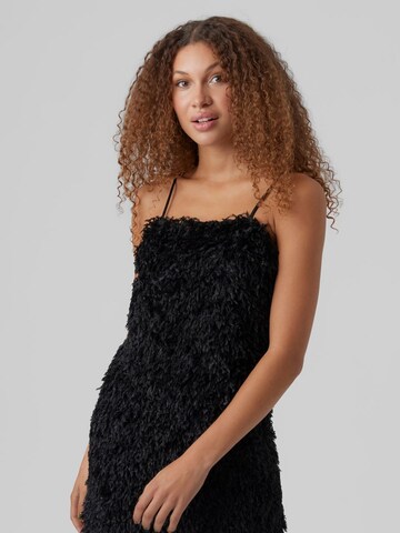 Rochie de cocktail 'Kari' de la Vero Moda Petite pe negru