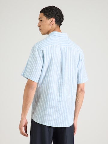 Coupe regular Chemise FYNCH-HATTON en bleu