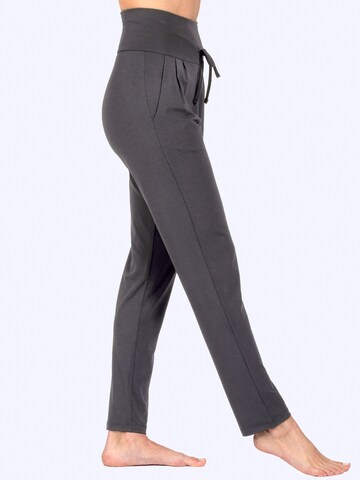 Magadi Regular Workout Pants 'Susan' in Grey